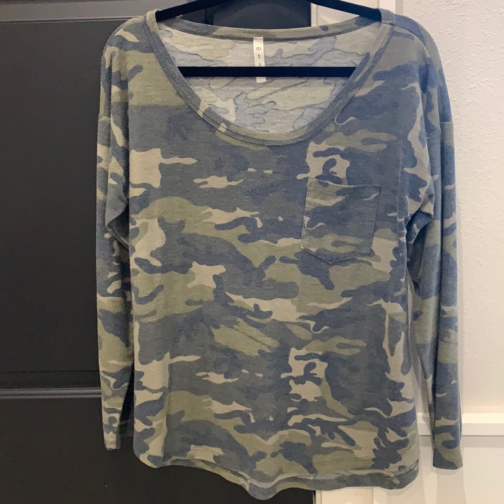 super soft camo pocket tee